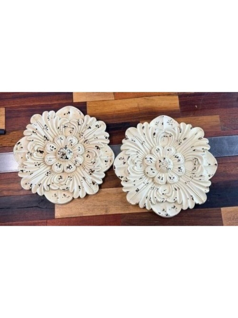 Pair of distressed white floral wall medallions designed with a vintage, shabby - Picture 3 of 6
